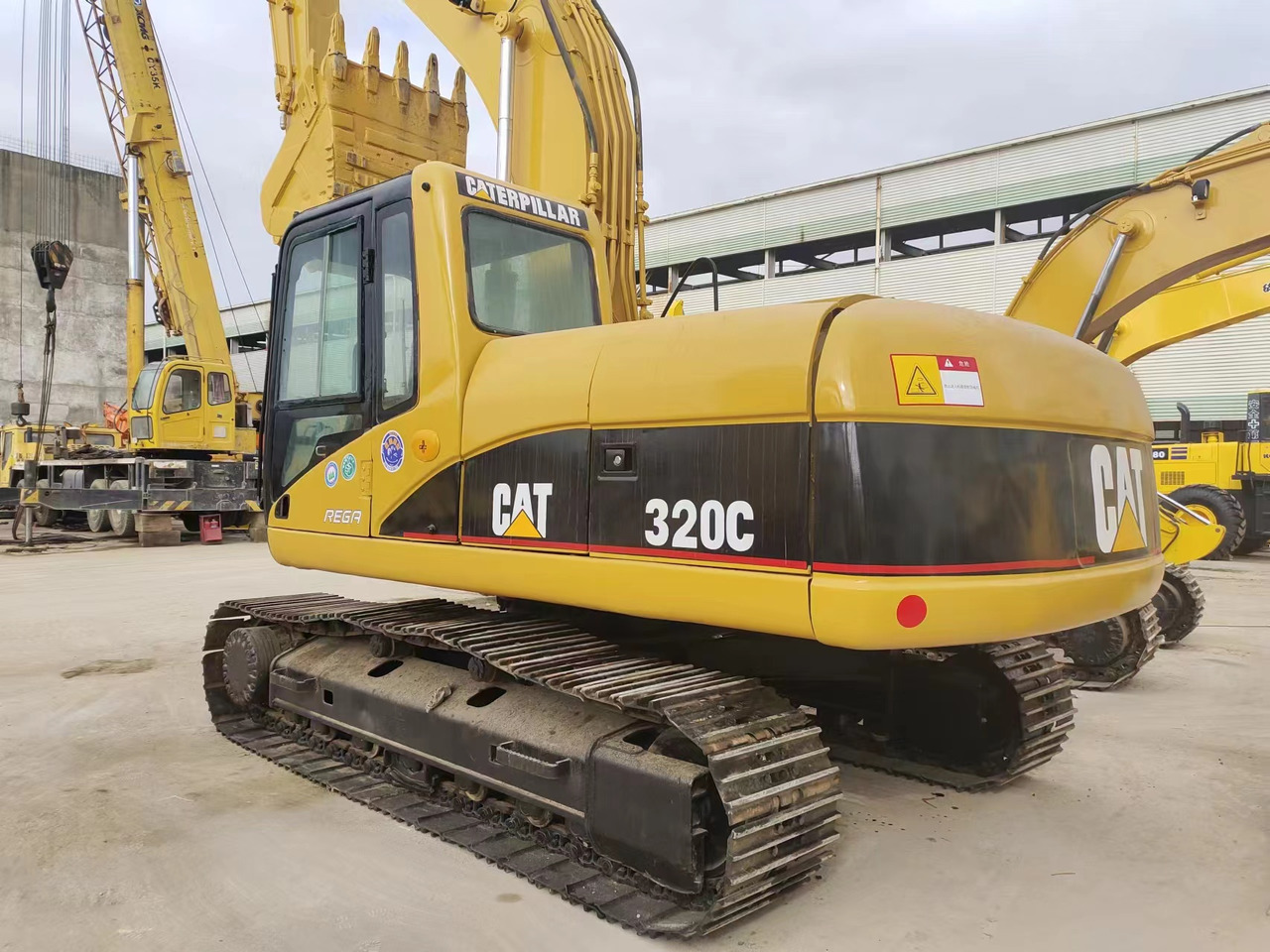 CATERPILLAR 320C - Crawler excavator: picture 1 CATERPILLAR 320C - Crawler excavator: picture 1
