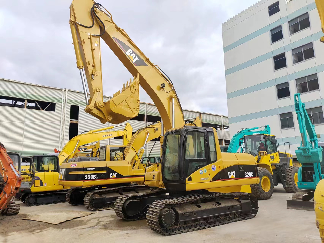 CATERPILLAR 320C - Crawler excavator: picture 3 CATERPILLAR 320C - Crawler excavator: picture 3