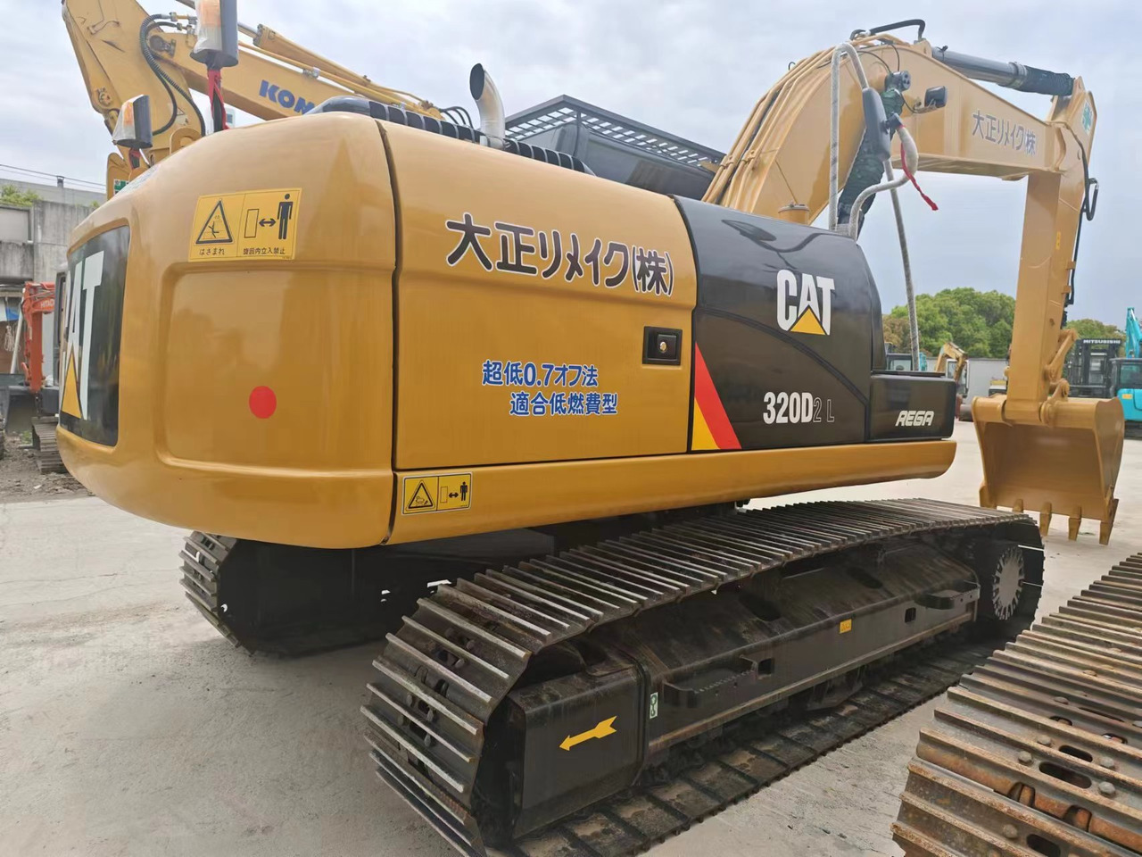 CATERPILLAR 320DL - Crawler excavator: picture 1 CATERPILLAR 320DL - Crawler excavator: picture 1