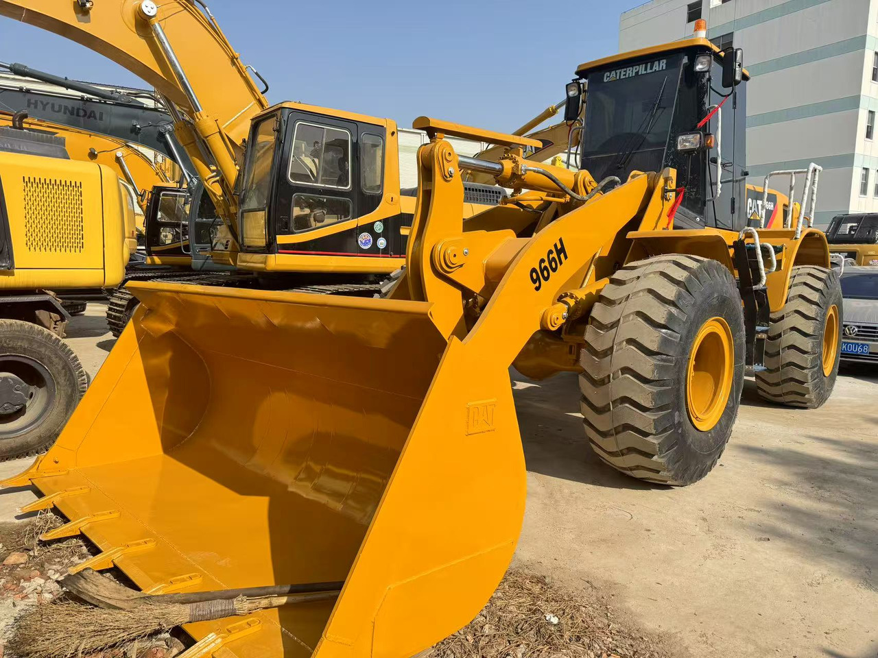 CATERPILLAR 966H - Wheel loader: picture 1 CATERPILLAR 966H - Wheel loader: picture 1