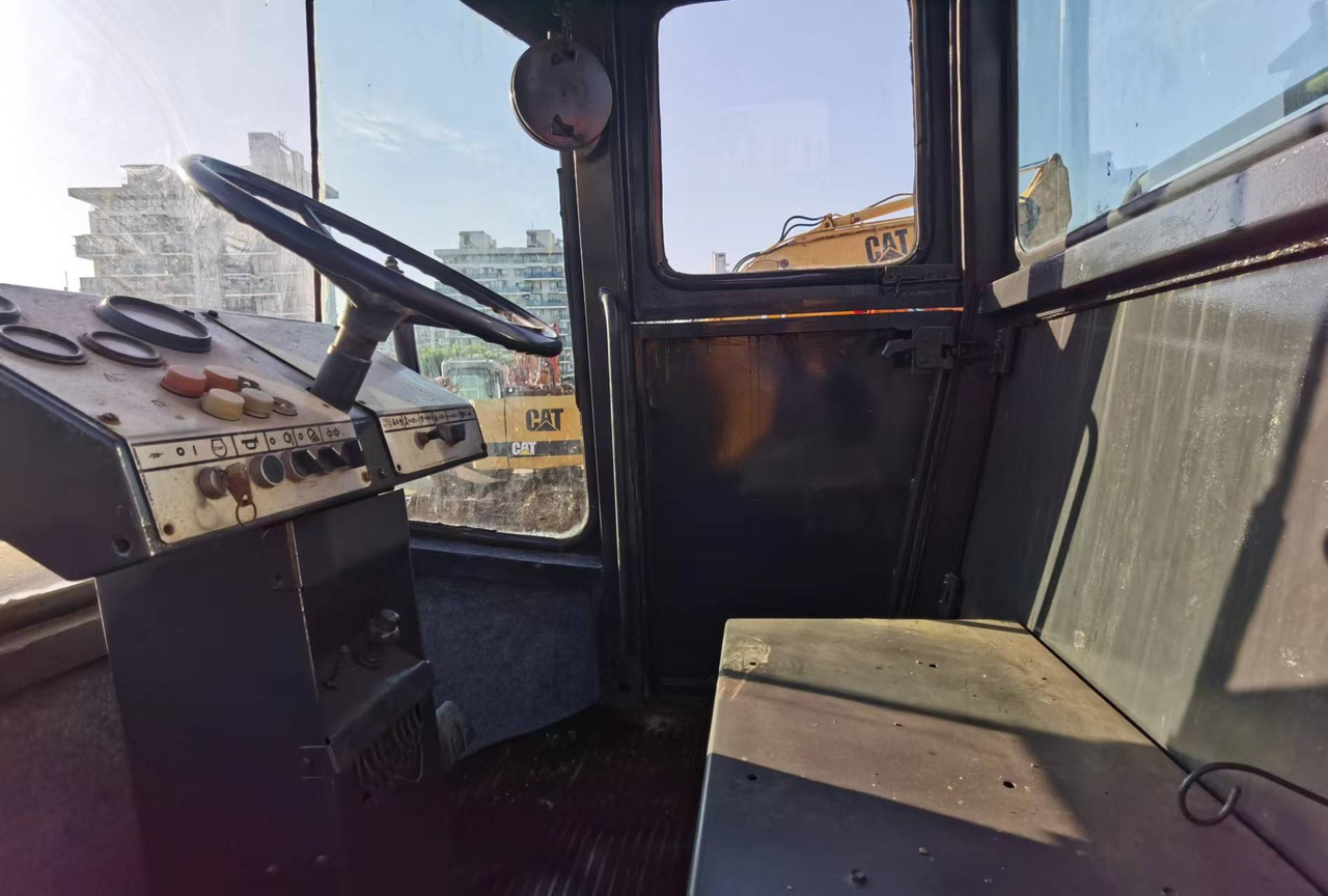 DYNAPAC CA30D - Compactor: picture 3 DYNAPAC CA30D - Compactor: picture 3