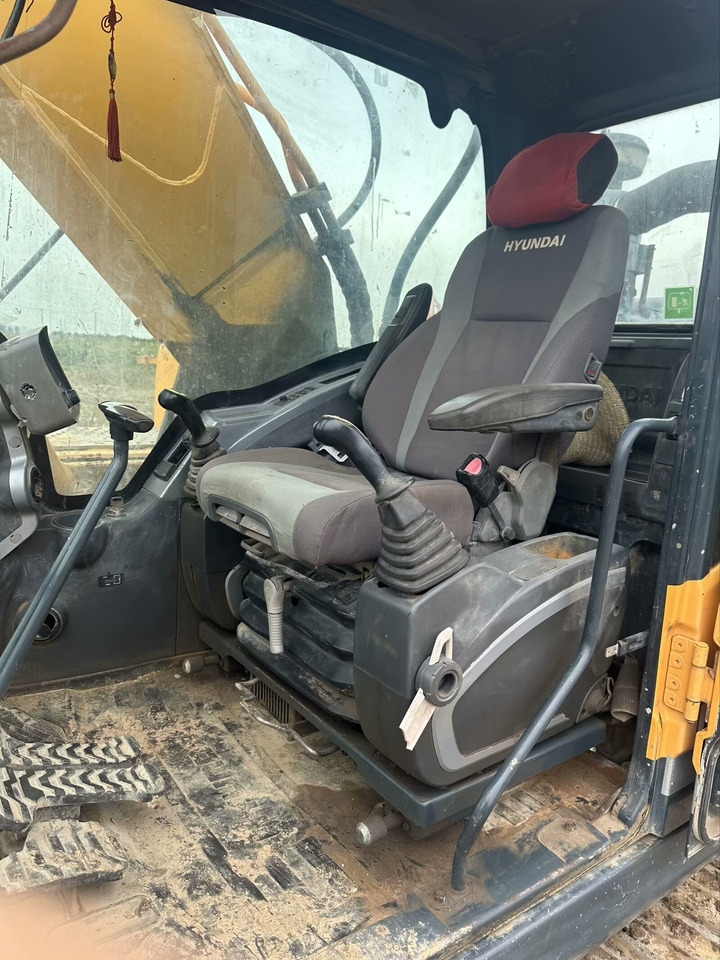 HYUNDAI R305LC-9T - Crawler excavator: picture 3 HYUNDAI R305LC-9T - Crawler excavator: picture 3