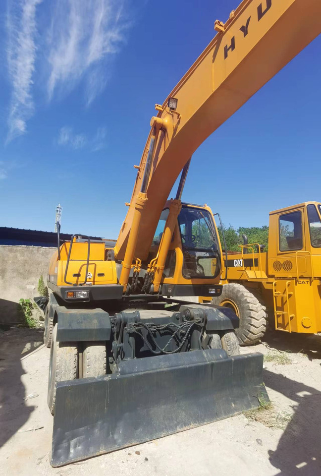 HYUNDAI ROBEX 210W-9 - Wheel excavator: picture 5 HYUNDAI ROBEX 210W-9 - Wheel excavator: picture 5