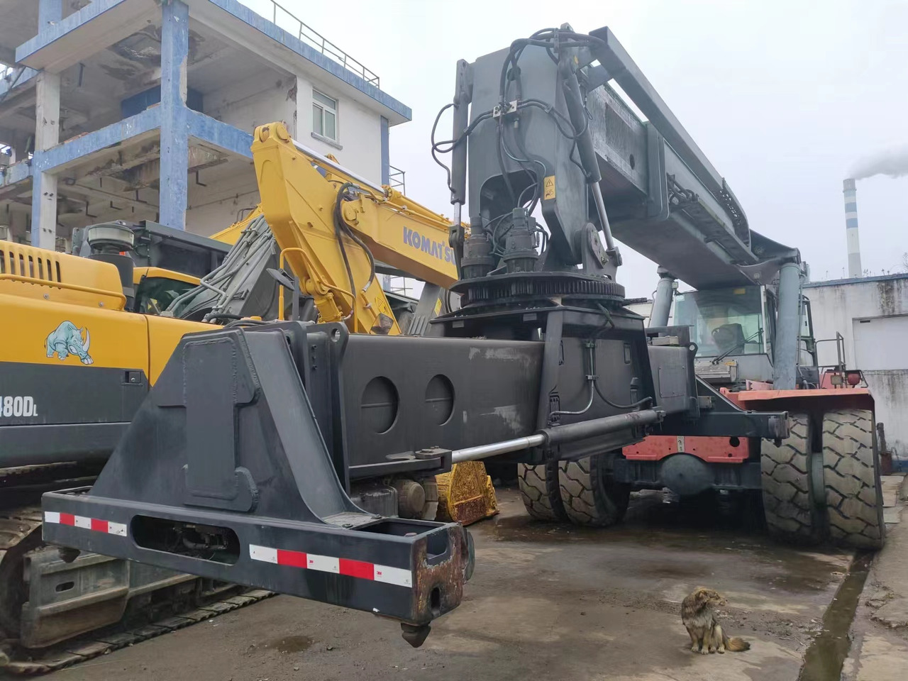 KALMAR DRF450 - Reach stacker: picture 2 KALMAR DRF450 - Reach stacker: picture 2