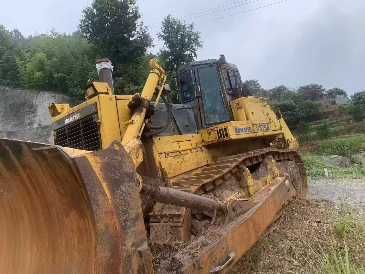 KOMATSU D375 - Bulldozer: picture 2 KOMATSU D375 - Bulldozer: picture 2