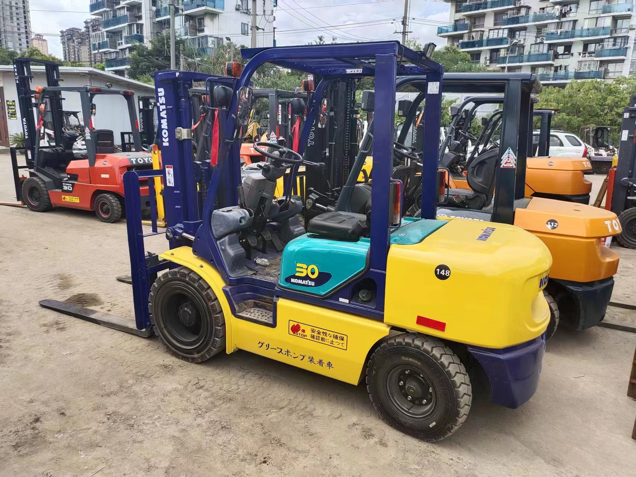 KOMATSU FD30 - Diesel forklift: picture 2 KOMATSU FD30 - Diesel forklift: picture 2