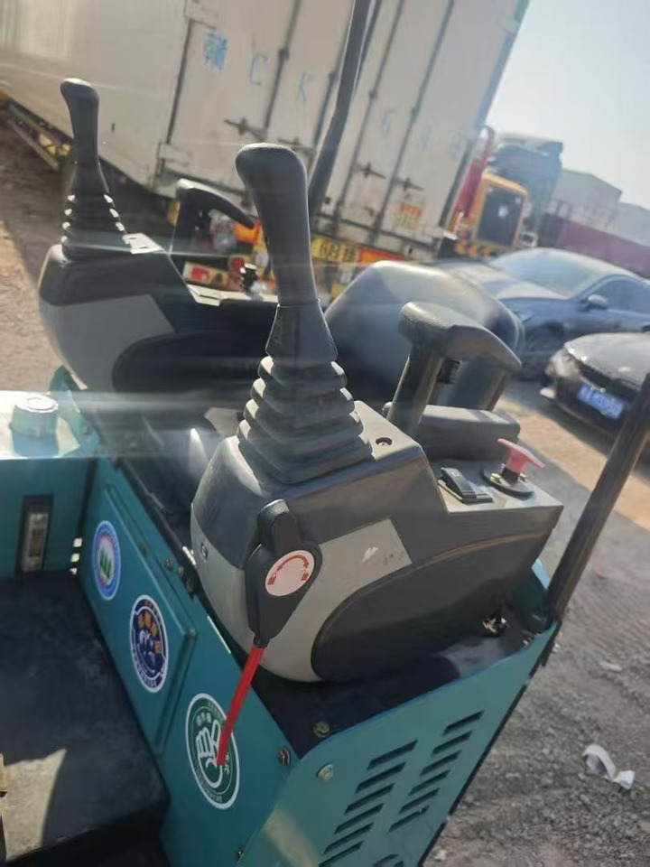 KOMATSU PC18 - Mini excavator: picture 2 KOMATSU PC18 - Mini excavator: picture 2