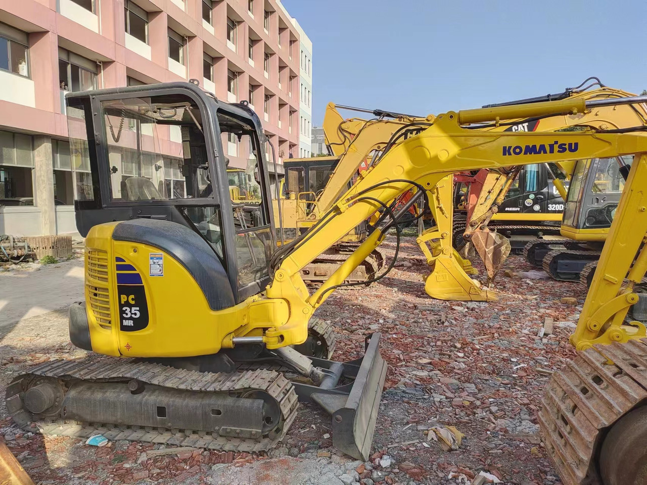 KOMATSU PC35MR - Mini excavator: picture 3 KOMATSU PC35MR - Mini excavator: picture 3
