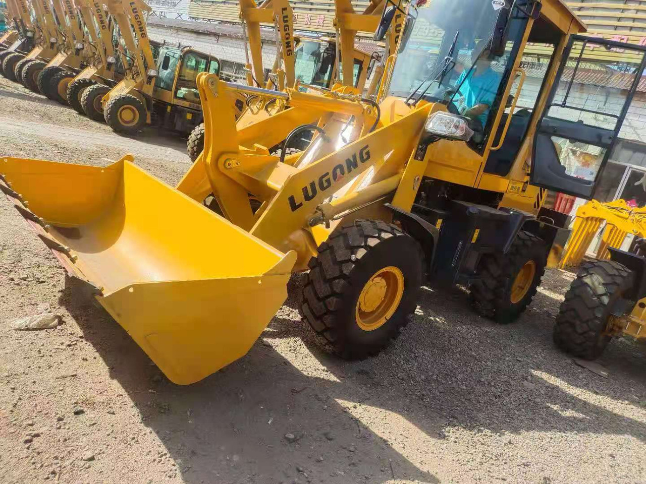 LUGONG L928 - Wheel loader: picture 2 LUGONG L928 - Wheel loader: picture 2