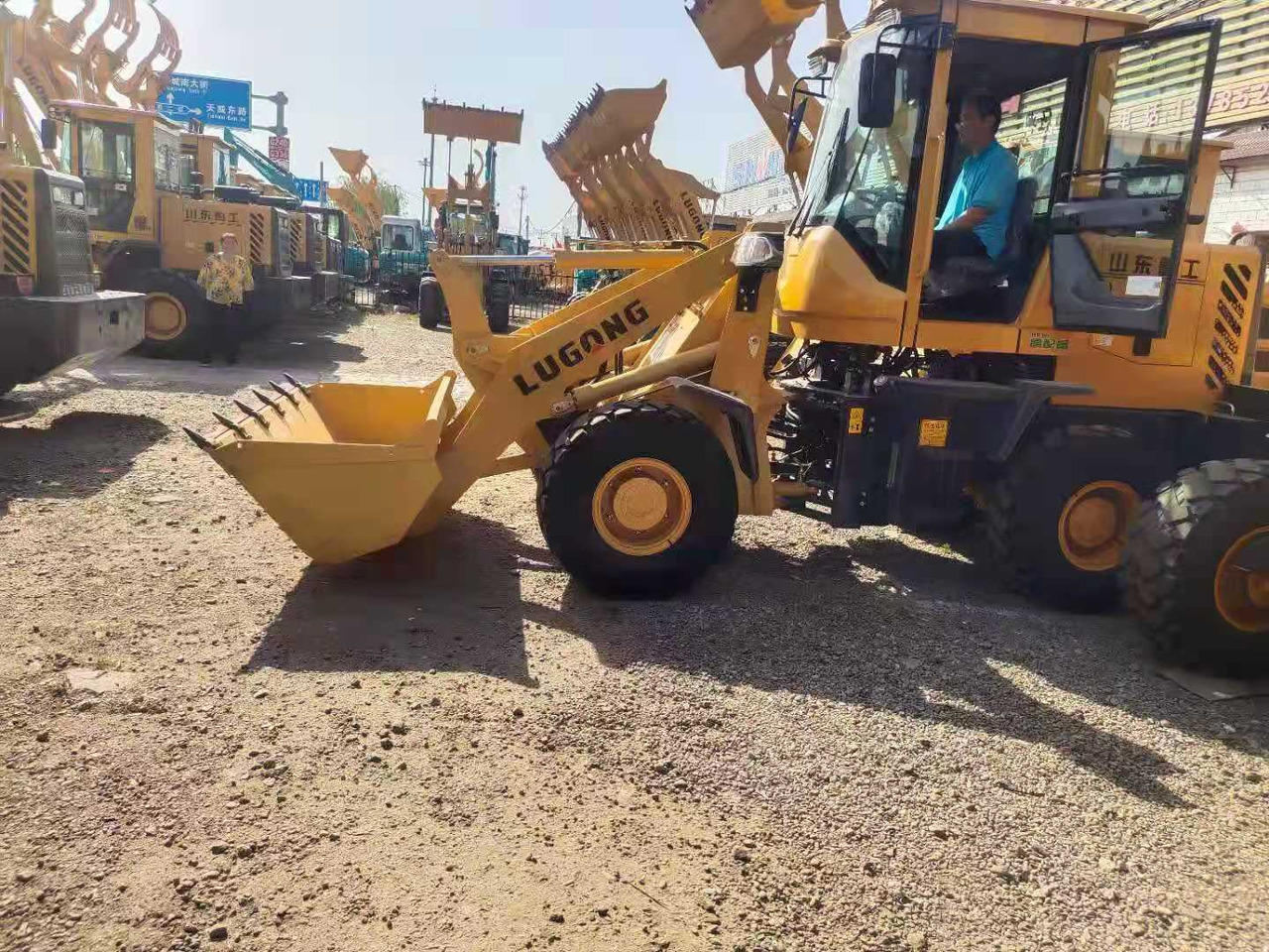 LUGONG L928 - Wheel loader: picture 3 LUGONG L928 - Wheel loader: picture 3