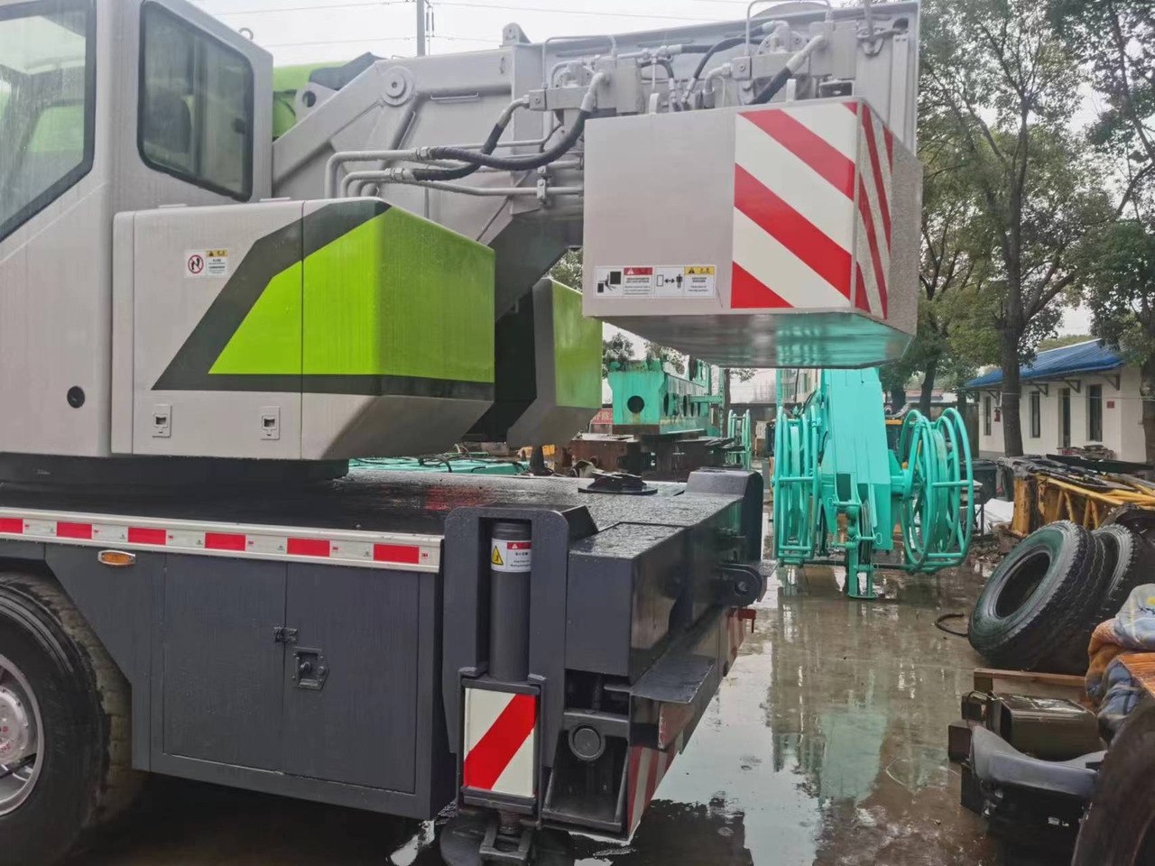 ZOOMLION ZTC251V - Mobile crane: picture 5 ZOOMLION ZTC251V - Mobile crane: picture 5