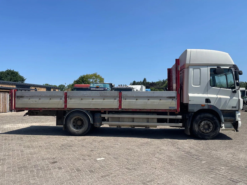 DAF CF 85 FLATBED TRUCK - Dropside/ Flatbed truck: picture 4 DAF CF 85 FLATBED TRUCK - Dropside/ Flatbed truck: picture 4