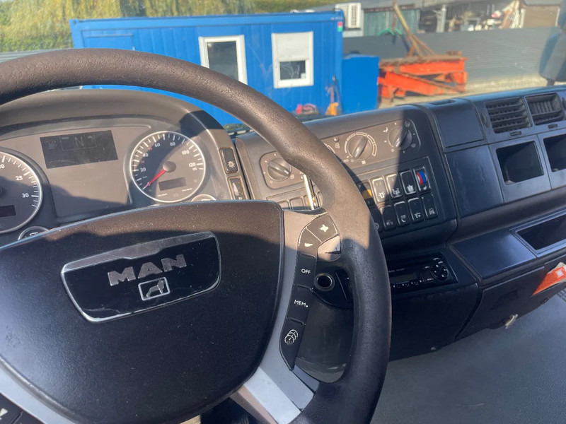 Tractor unit MAN TGA 18.430 Tractor unit: picture 17