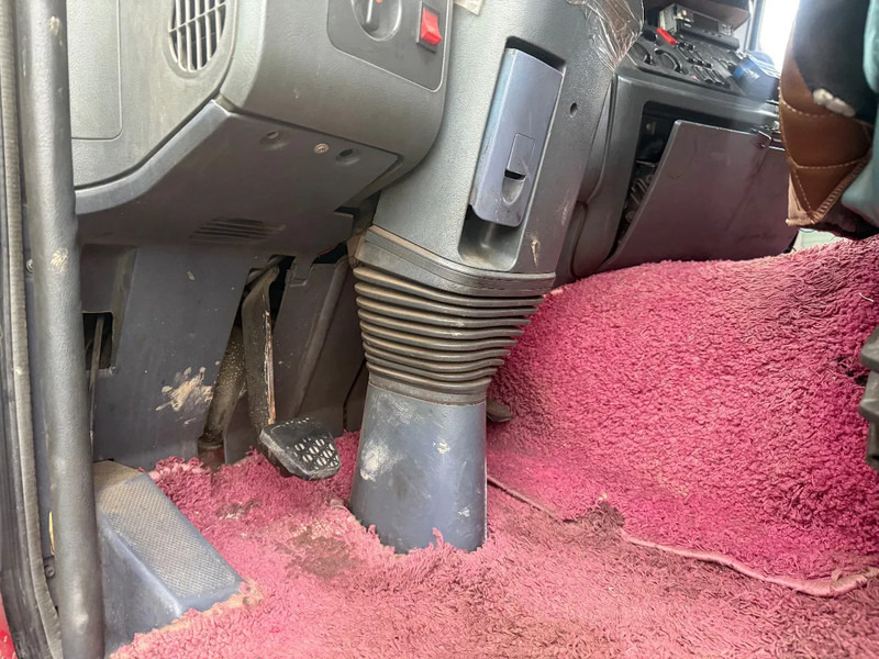 Tractor unit Mercedes-Benz Actros 1843 3 pedals: picture 17 Tractor unit Mercedes-Benz Actros 1843 3 pedals: picture 17