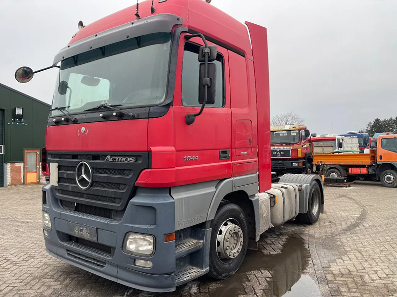 Mercedes-Benz Actros 1844 3 pedals - Tractor unit: picture 3 Mercedes-Benz Actros 1844 3 pedals - Tractor unit: picture 3