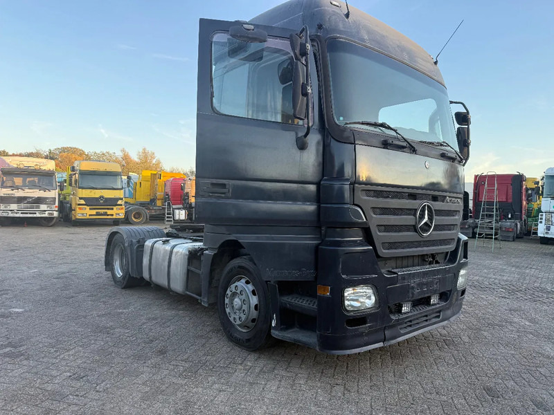 Mercedes-Benz Actros 1844 3 pedals - Tractor unit: picture 1 Mercedes-Benz Actros 1844 3 pedals - Tractor unit: picture 1