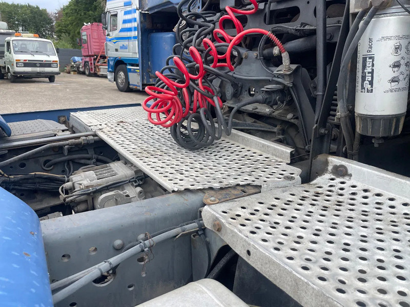 Tractor unit Mercedes-Benz Axor 1840 Tractor unit: picture 16