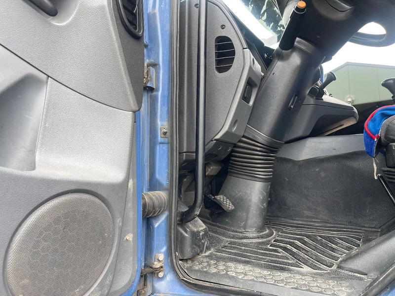Tractor unit Mercedes-Benz Axor 1840 Tractor unit: picture 9