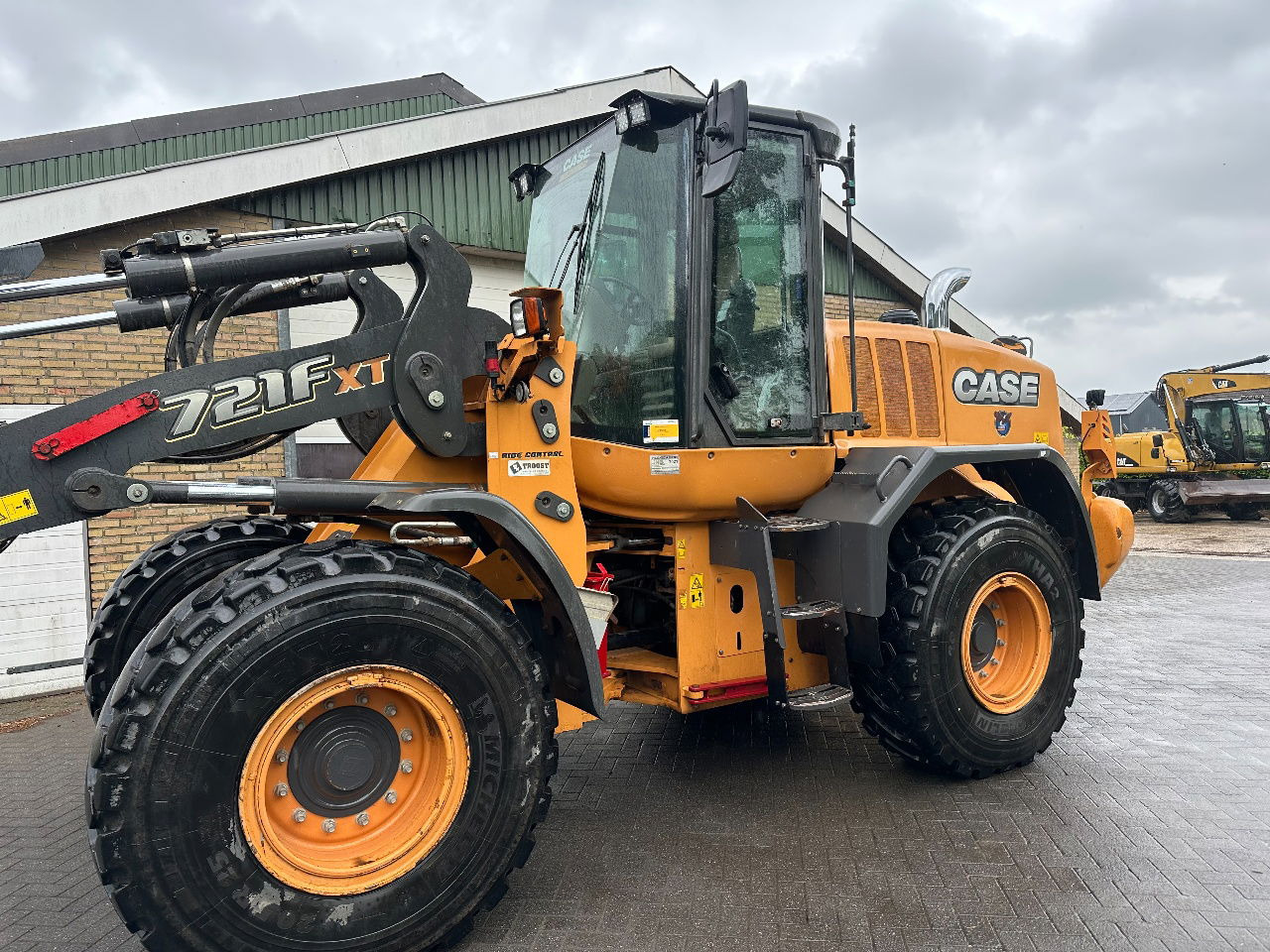 Wheel loader Case 721F: picture 9 Wheel loader Case 721F: picture 9