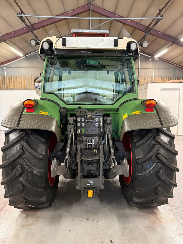 Fendt 211 Vario TMS - Farm tractor: picture 4 Fendt 211 Vario TMS - Farm tractor: picture 4