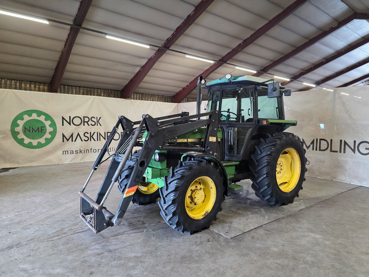 John Deere 2650 Synchron - Farm tractor: picture 1 John Deere 2650 Synchron - Farm tractor: picture 1