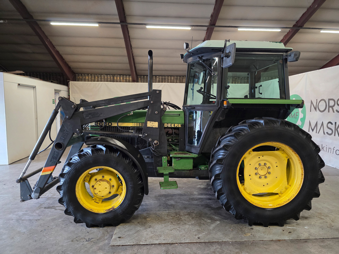 John Deere 2650 Synchron - Farm tractor: picture 2 John Deere 2650 Synchron - Farm tractor: picture 2
