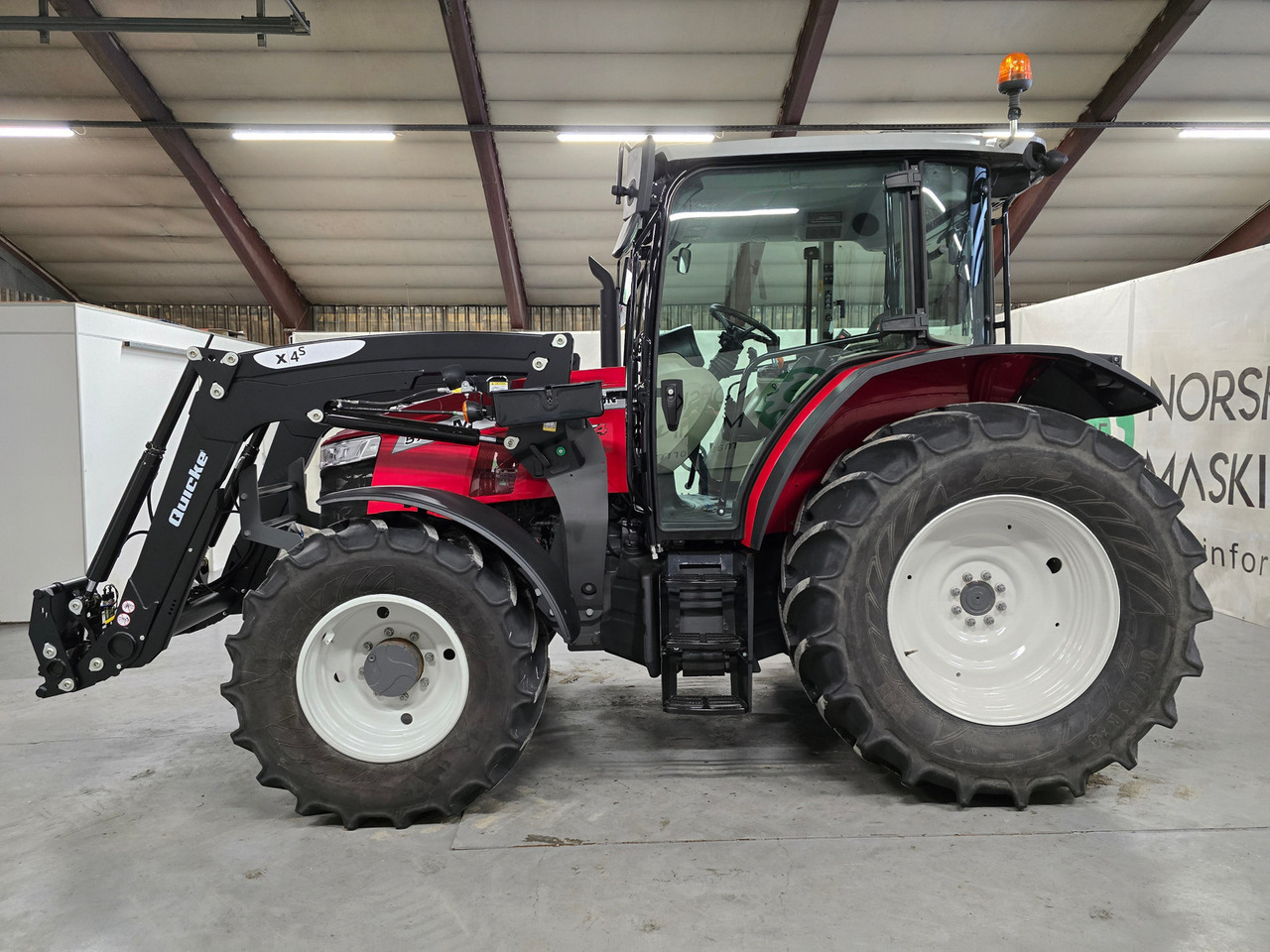 Massey Ferguson 5710M Dyna 4 #Som Ny - Farm tractor: picture 2 Massey Ferguson 5710M Dyna 4 #Som Ny - Farm tractor: picture 2