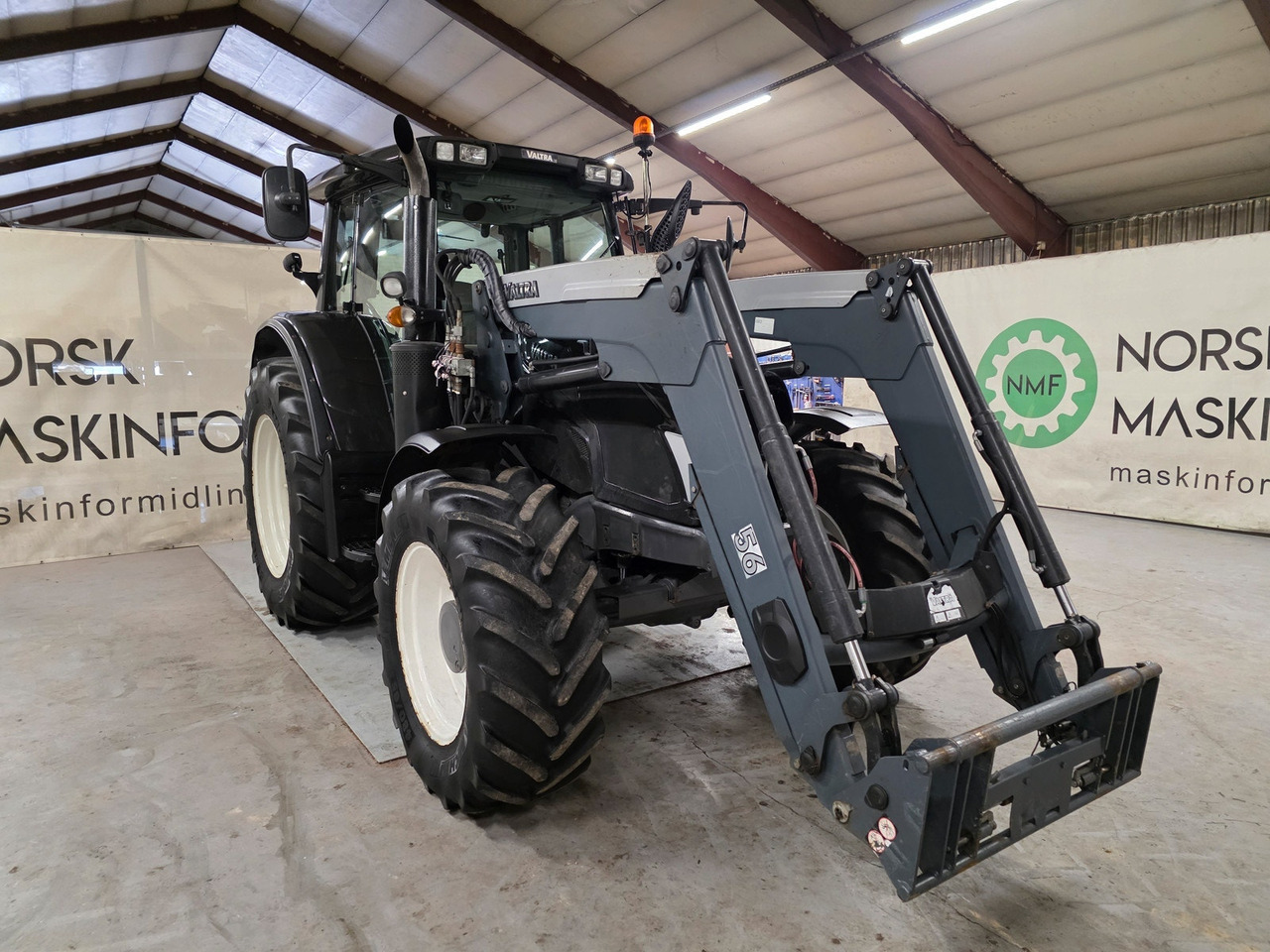 Farm tractor Valtra N163 Direct: picture 7
