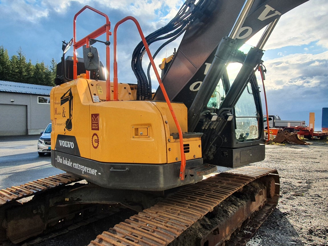 Volvo ECR235EL - Crawler excavator: picture 3 Volvo ECR235EL - Crawler excavator: picture 3