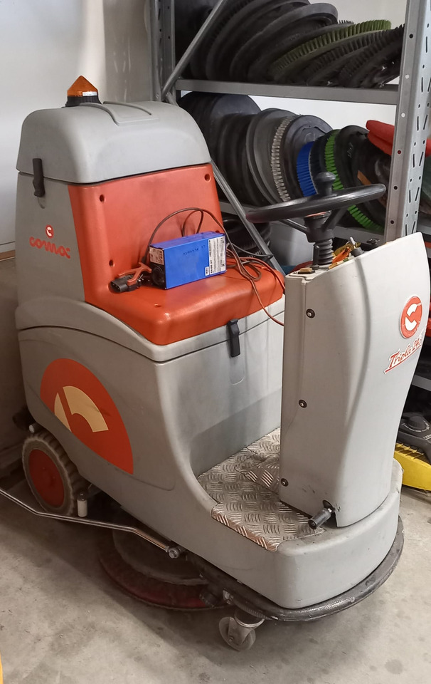 Comac TRIPLA 24B - Scrubber dryer: picture 1 Comac TRIPLA 24B - Scrubber dryer: picture 1