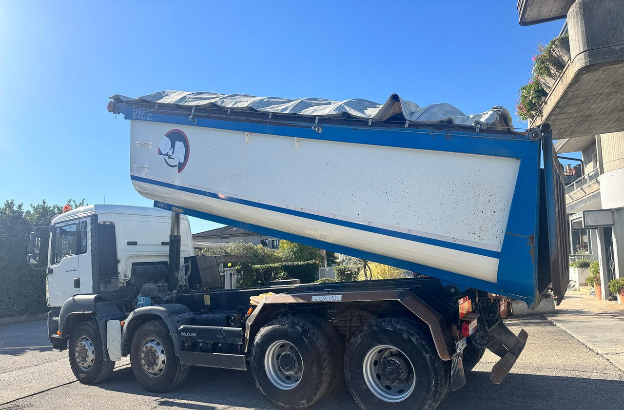 - Tipper: picture 4 - Tipper: picture 4