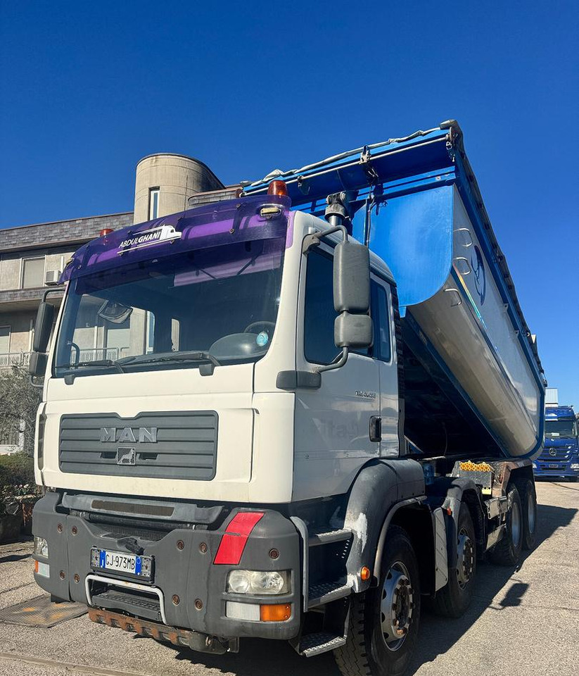 - Tipper: picture 3 - Tipper: picture 3