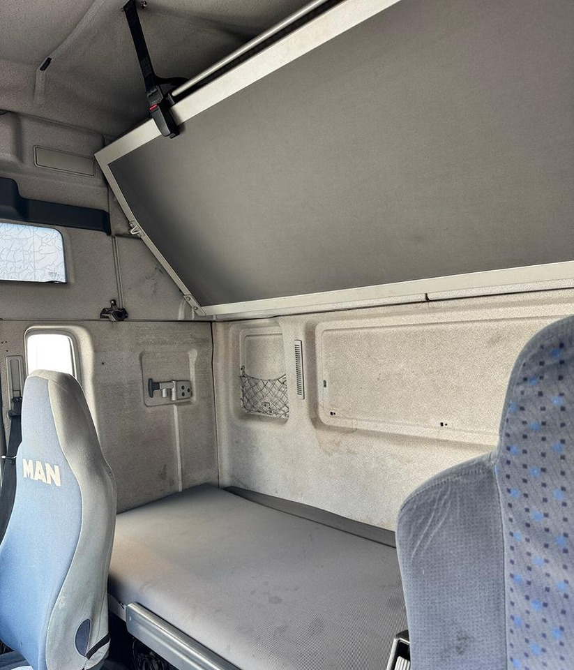 Tractor unit TRATTORE STRADALE MAN TGA ADR 18.430: picture 19