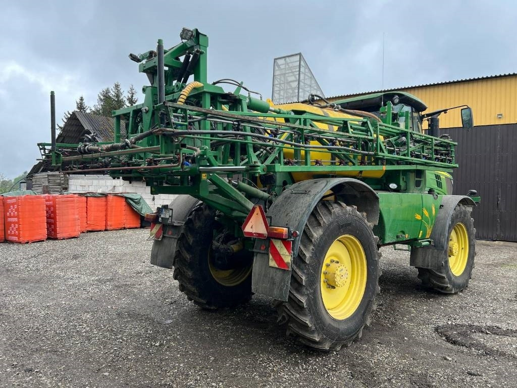 John Deere R4040i - Self-propelled sprayer: picture 3 John Deere R4040i - Self-propelled sprayer: picture 3