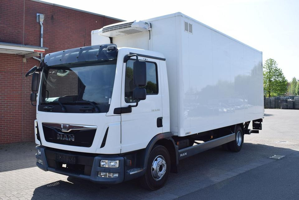 MAN TGL 8.180 Kühlkoffer 6,20mLBW 1000KG Klima - Refrigerator truck: picture 1 MAN TGL 8.180 Kühlkoffer 6,20mLBW 1000KG Klima - Refrigerator truck: picture 1