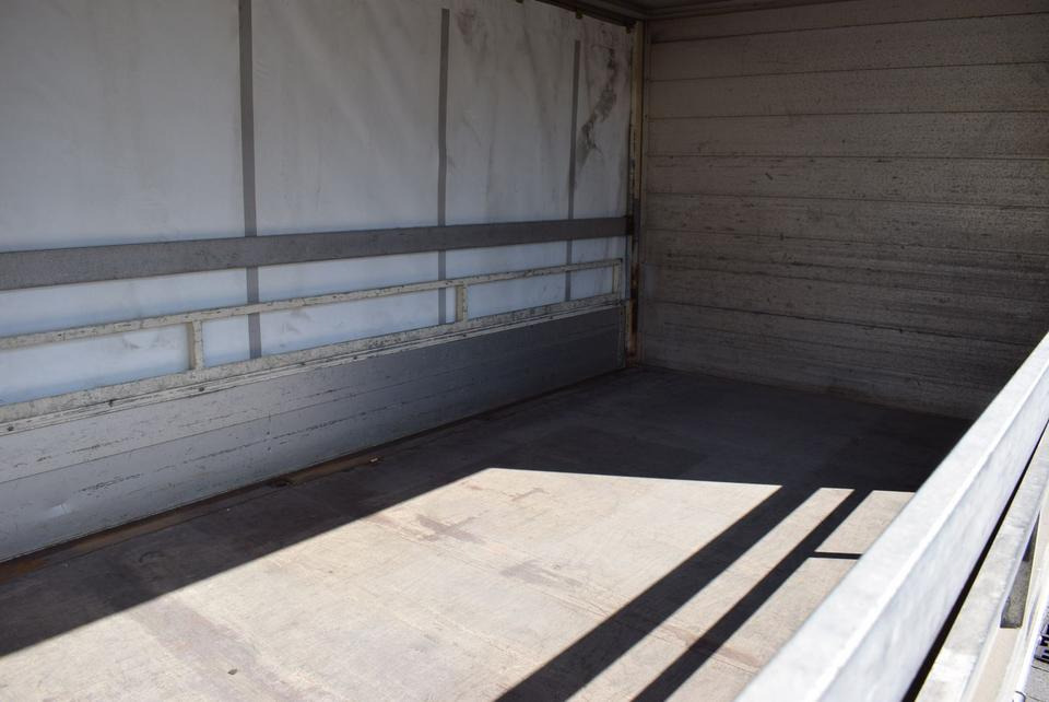 Curtainsider truck Mercedes-Benz Vario Vario 616 D GetränkeNutzlast 2450KG: picture 15