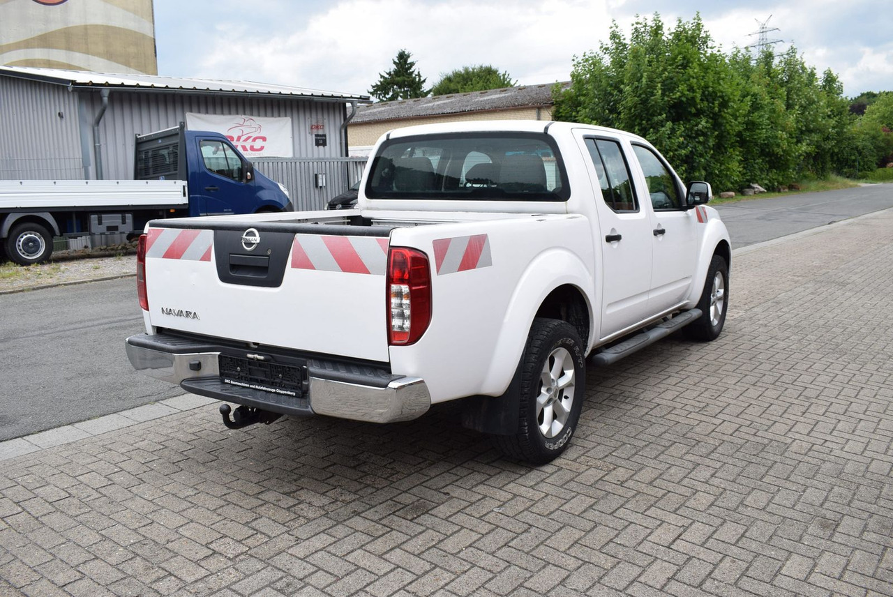 SUV Nissan Navara Double Cab SE 4x4 Automatik Hardtop AHK: picture 11