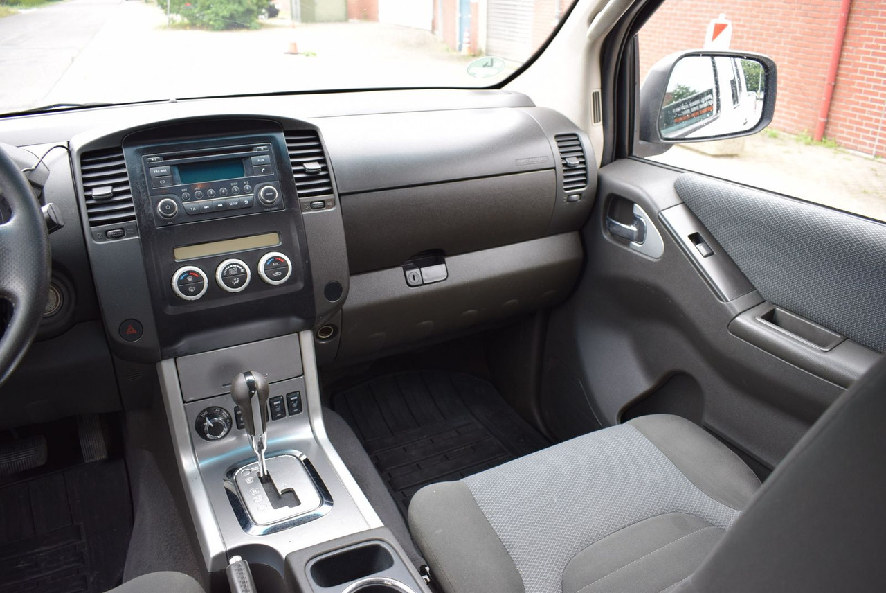 SUV Nissan Navara Double Cab SE 4x4 Automatik Hardtop AHK: picture 20