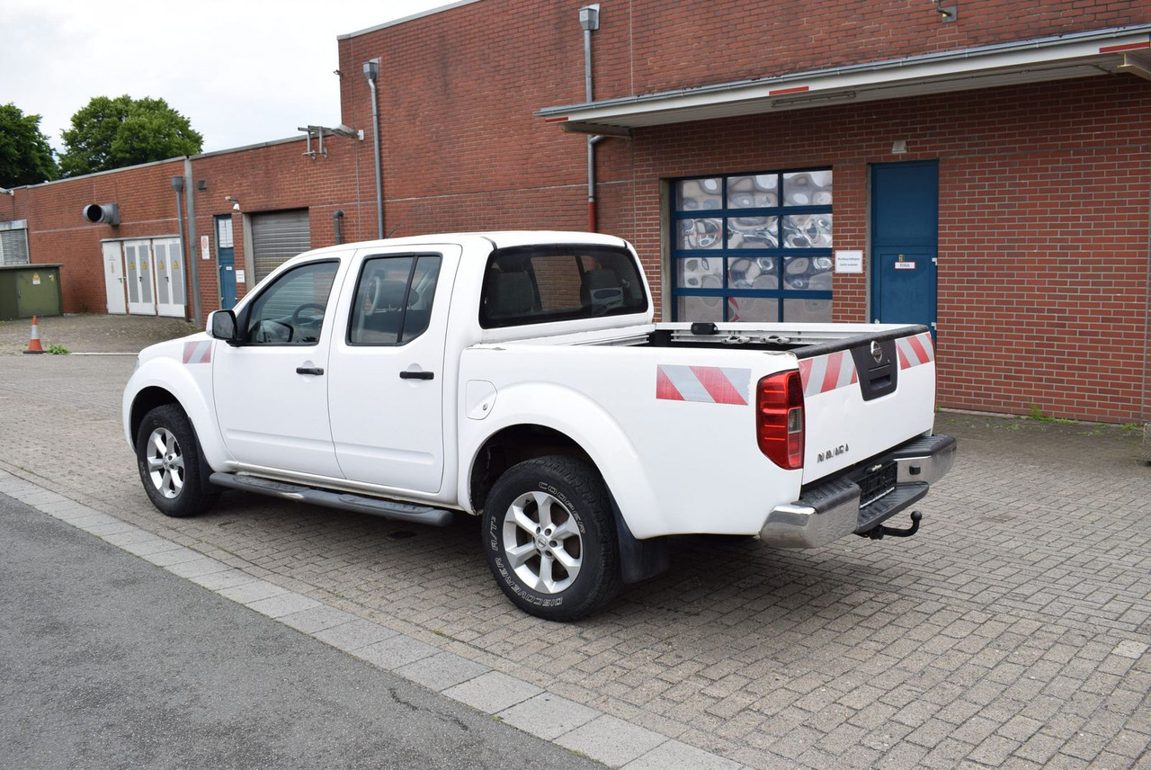 SUV Nissan Navara Double Cab SE 4x4 Automatik Hardtop AHK: picture 8