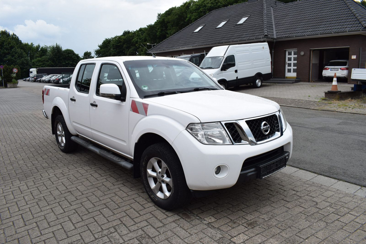 SUV Nissan Navara Double Cab SE 4x4 Automatik Hardtop AHK: picture 14