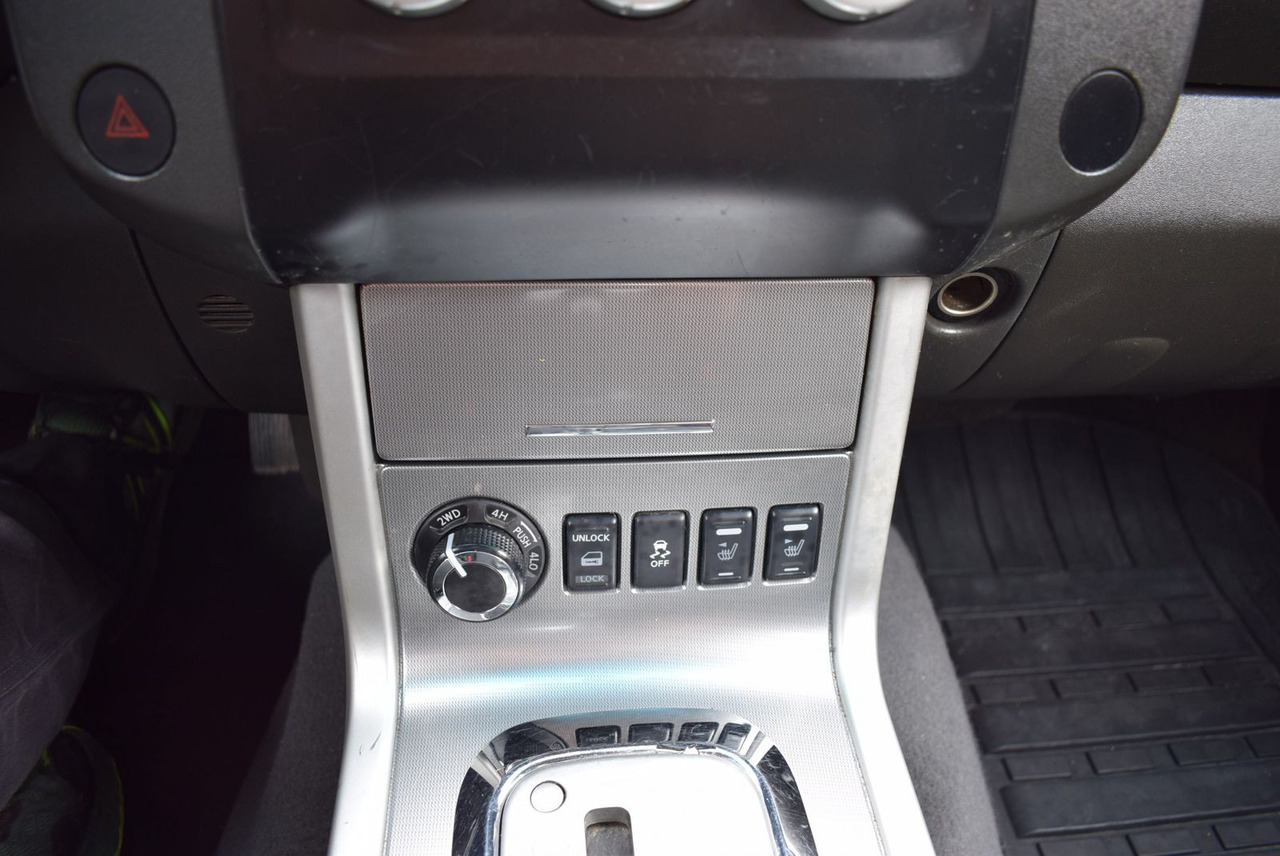 SUV Nissan Navara Double Cab SE 4x4 Automatik Hardtop AHK: picture 29