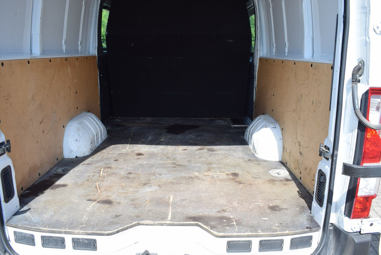 Panel van, Combi van Renault Master 3,5t Allrad 4X4 Klima Standheizung L4H2: picture 17