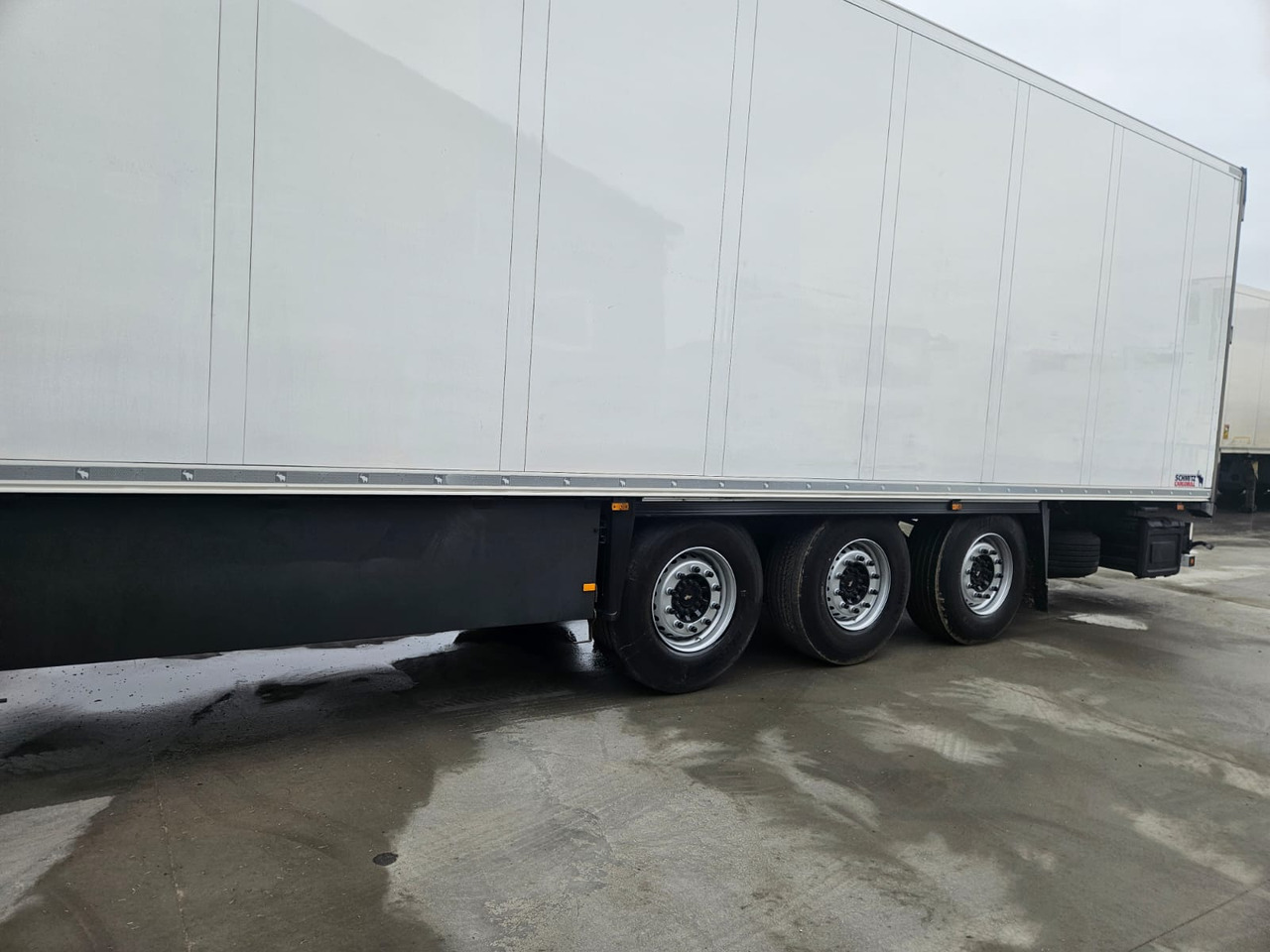 SCHMITZ SKO Carrier Vector 1550 - Refrigerator semi-trailer: picture 3 SCHMITZ SKO Carrier Vector 1550 - Refrigerator semi-trailer: picture 3