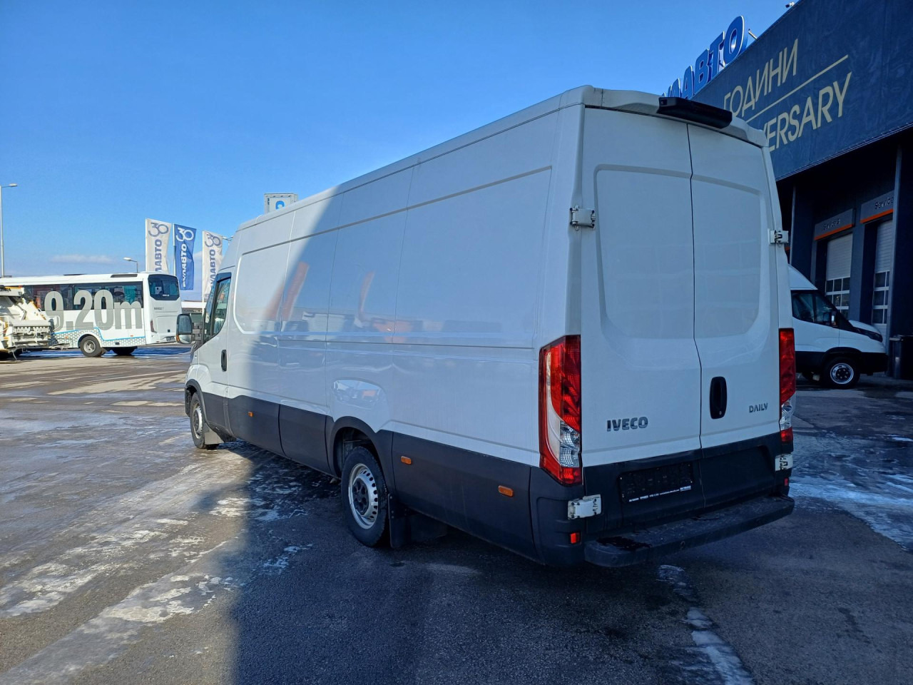 IVECO Daily 35S16V - Panel van: picture 2 IVECO Daily 35S16V - Panel van: picture 2