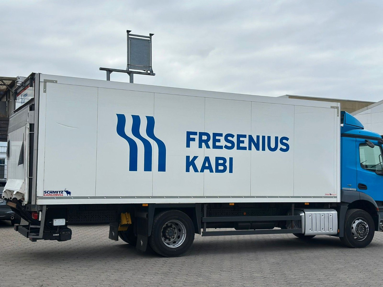 Mercedes-Benz Antos 1830+Isolierkoffer - Box truck: picture 4 Mercedes-Benz Antos 1830+Isolierkoffer - Box truck: picture 4