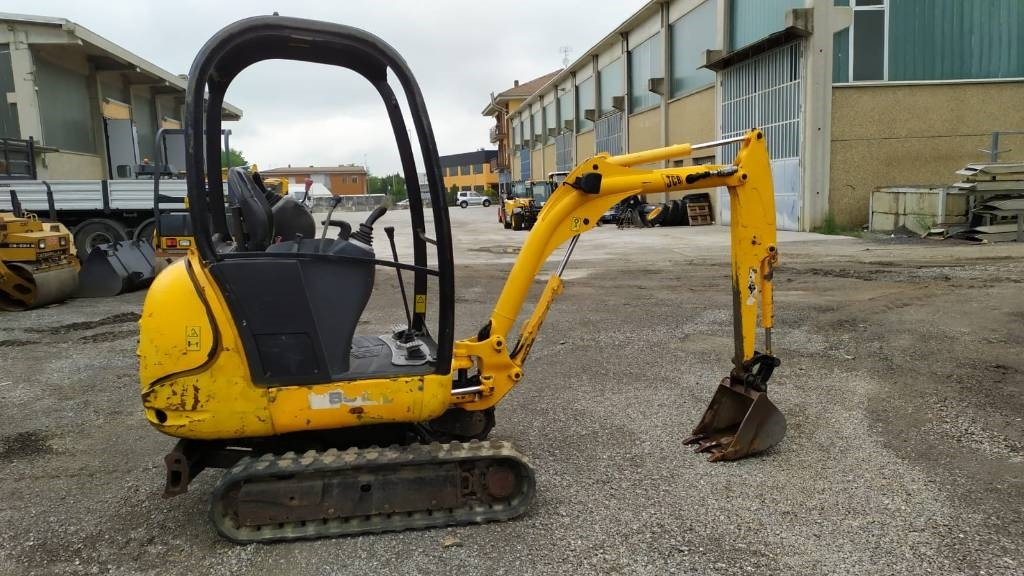 JCB 8018  - Mini excavator: picture 2 JCB 8018  - Mini excavator: picture 2