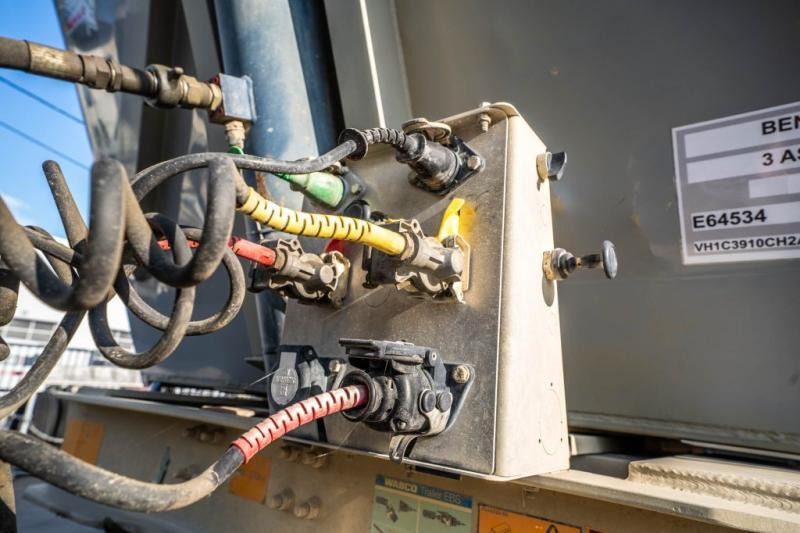 Benalu C39C17-ALU + BACHE - 30m3 - Tipper semi-trailer: picture 1 Benalu C39C17-ALU + BACHE - 30m3 - Tipper semi-trailer: picture 1