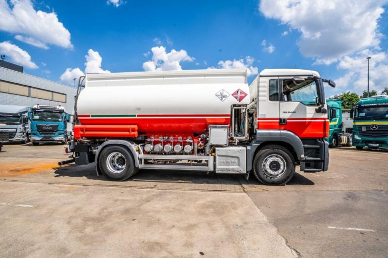 MAN TGS 18.400 // CUVE ALU MAGYAR 13.500L + 5 COMP - Tank truck: picture 3 MAN TGS 18.400 // CUVE ALU MAGYAR 13.500L + 5 COMP - Tank truck: picture 3