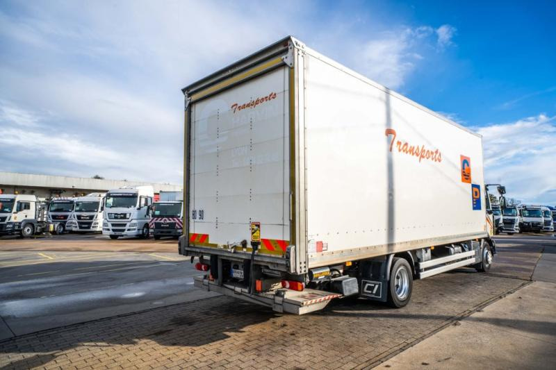 Renault D WIDE 250 DXI (12T)+DHOLLANDIA - Box truck: picture 4 Renault D WIDE 250 DXI (12T)+DHOLLANDIA - Box truck: picture 4