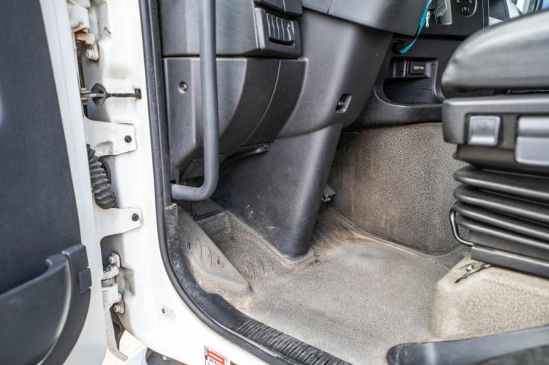 Box truck Renault D WIDE 320 DXI +DHOLLANDIA: picture 7
